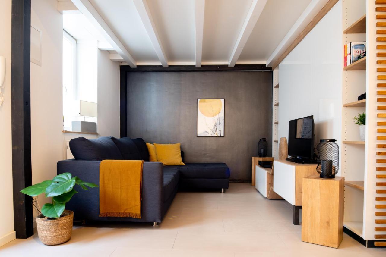 Homebydoni - Kueche I Terrasse I 500 Mbits Wifi I Design Loft Nahe Rmcc & Staatstheater Wiesbaden Luaran gambar
